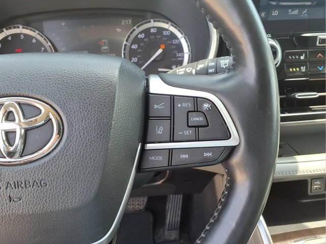 Used 2022 Toyota Highlander Limited AWD/4WD image 17