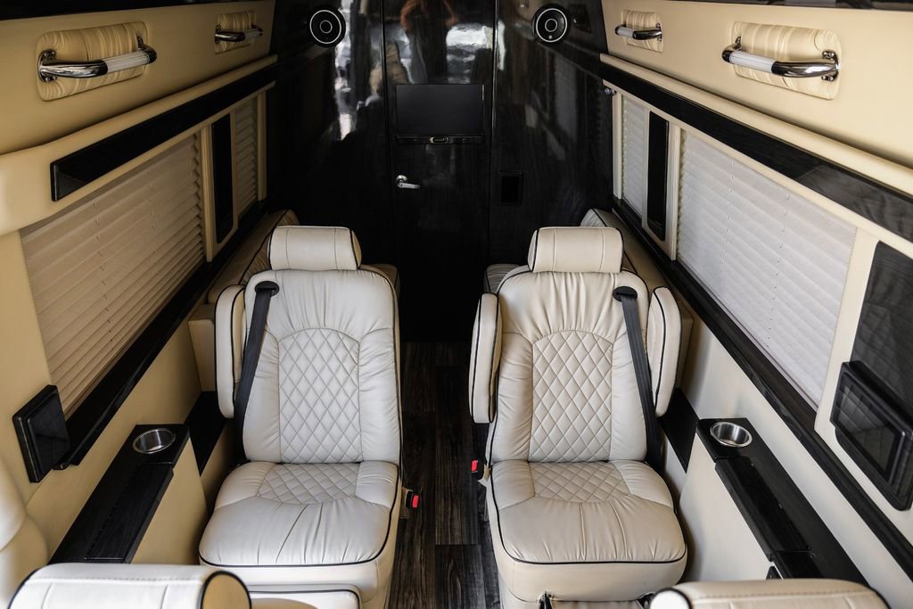 Used 2020 Mercedes-Benz Sprinter 3500 w/ Windows All Around Package image 39