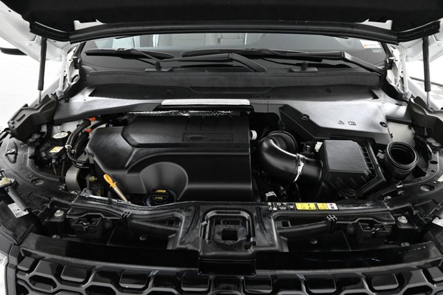 Used 2022 Land Rover Discovery Sport SE image 32