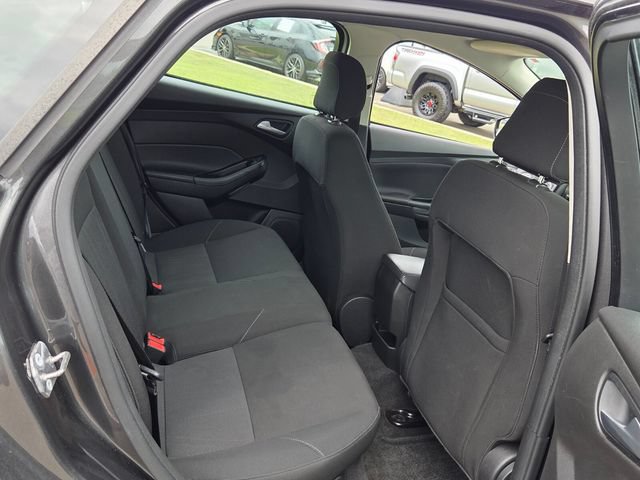 Used 2018 Ford Focus SE FWD image 13