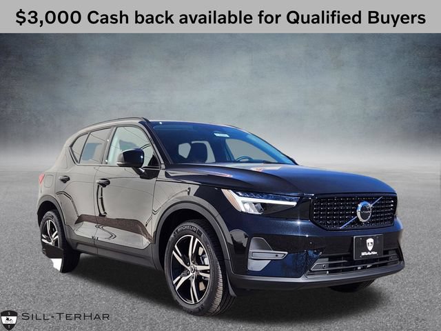 New 2026 Volvo XC40 B5 Core w/ Climate Package AWD/4WD image 1