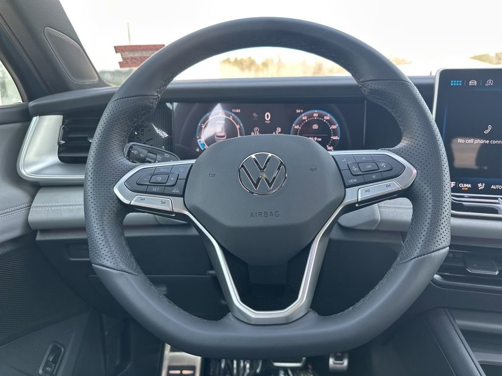 New 2026 Volkswagen Tiguan SE R-Line AWD/4WD image 14