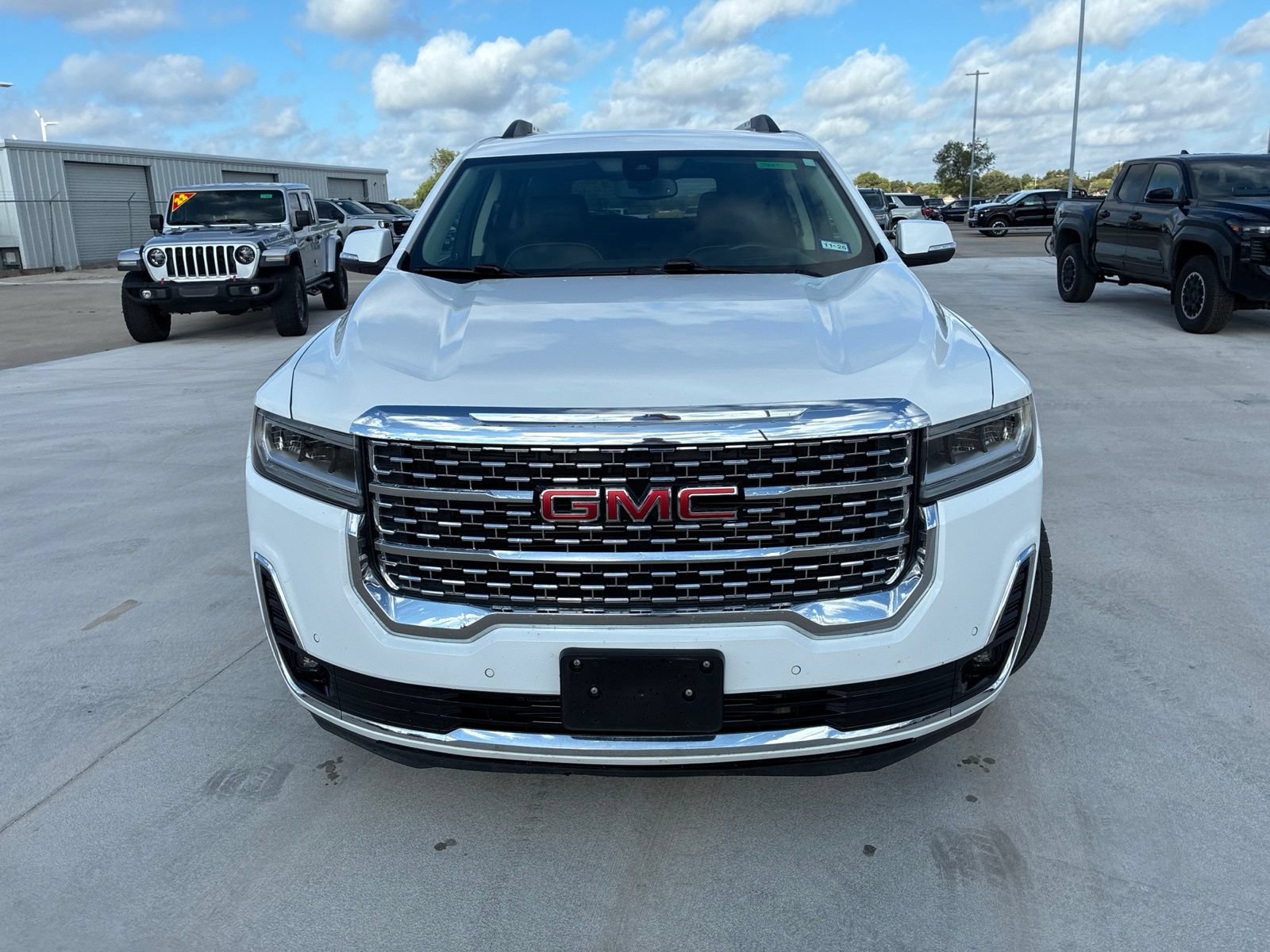 Used 2023 GMC Acadia Denali FWD image 8
