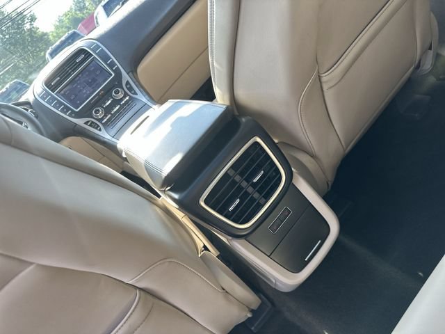 Used 2020 Lincoln Nautilus Reserve AWD/4WD image 25