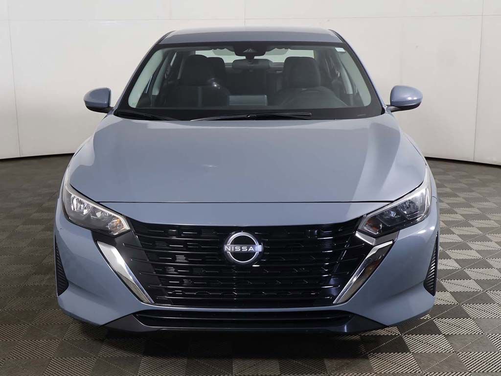 Used 2024 Nissan Sentra SV FWD image 9
