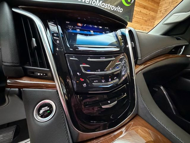 Used 2019 Cadillac Escalade ESV 4WD image 15