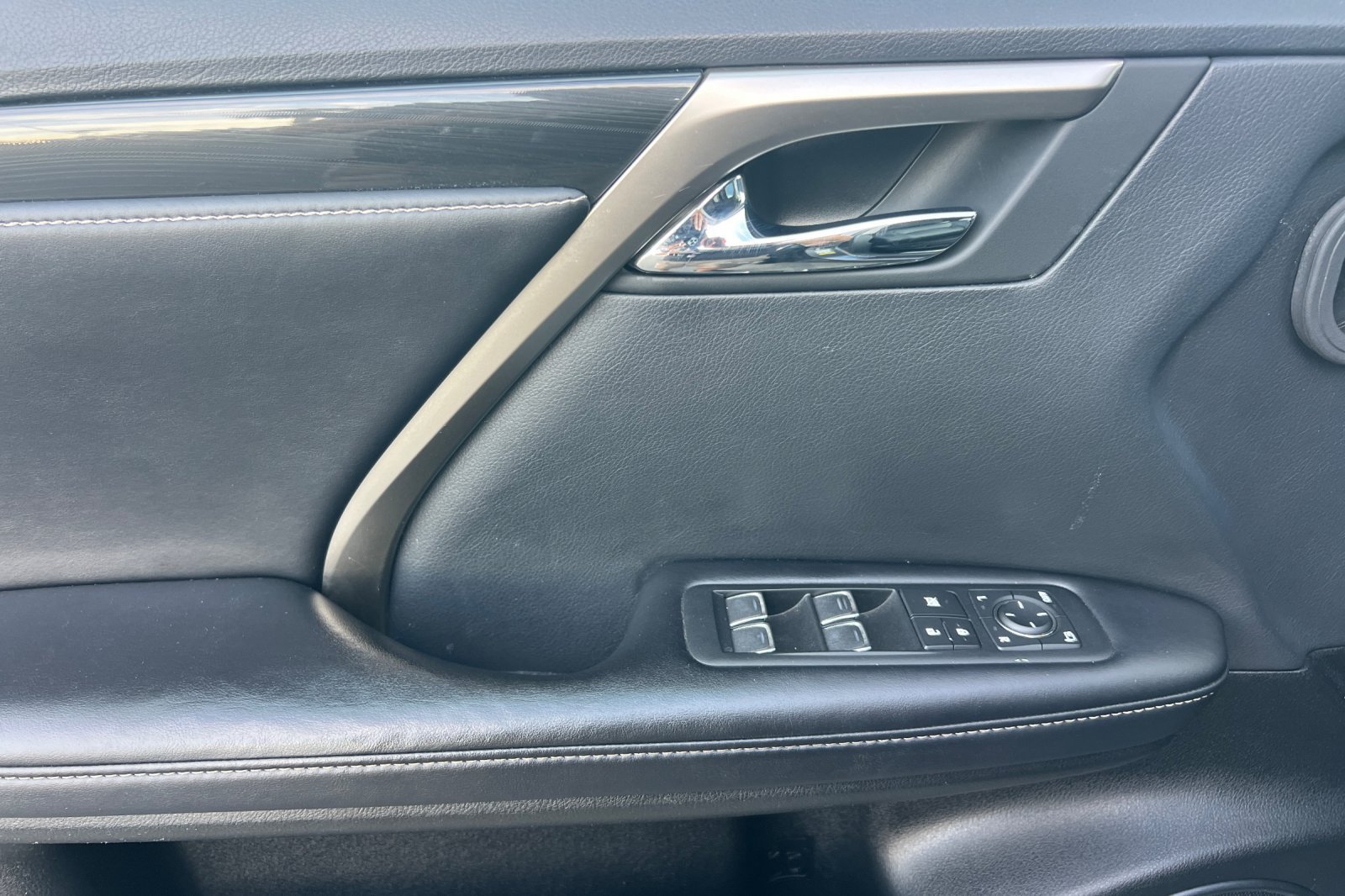 Used 2020 Lexus RX 350 FWD w/ Accessory Package image 11