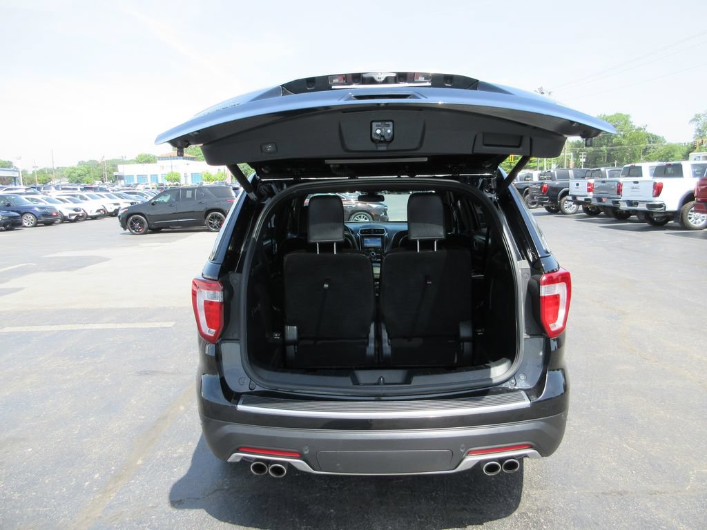 Used 2018 Ford Explorer Platinum AWD/4WD image 8