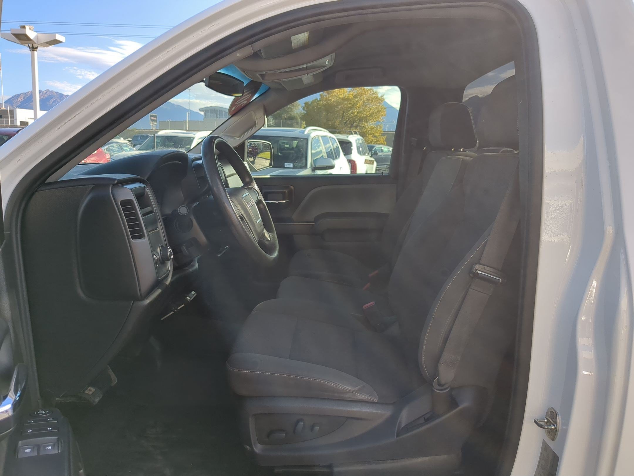 Used 2018 GMC Sierra 1500 2WD Regular Cab image 22