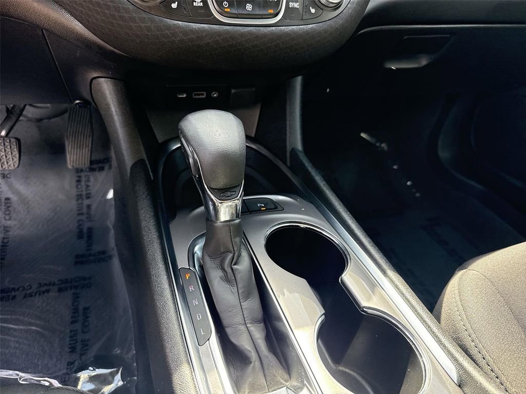 Used 2025 Chevrolet Malibu LT FWD image 14