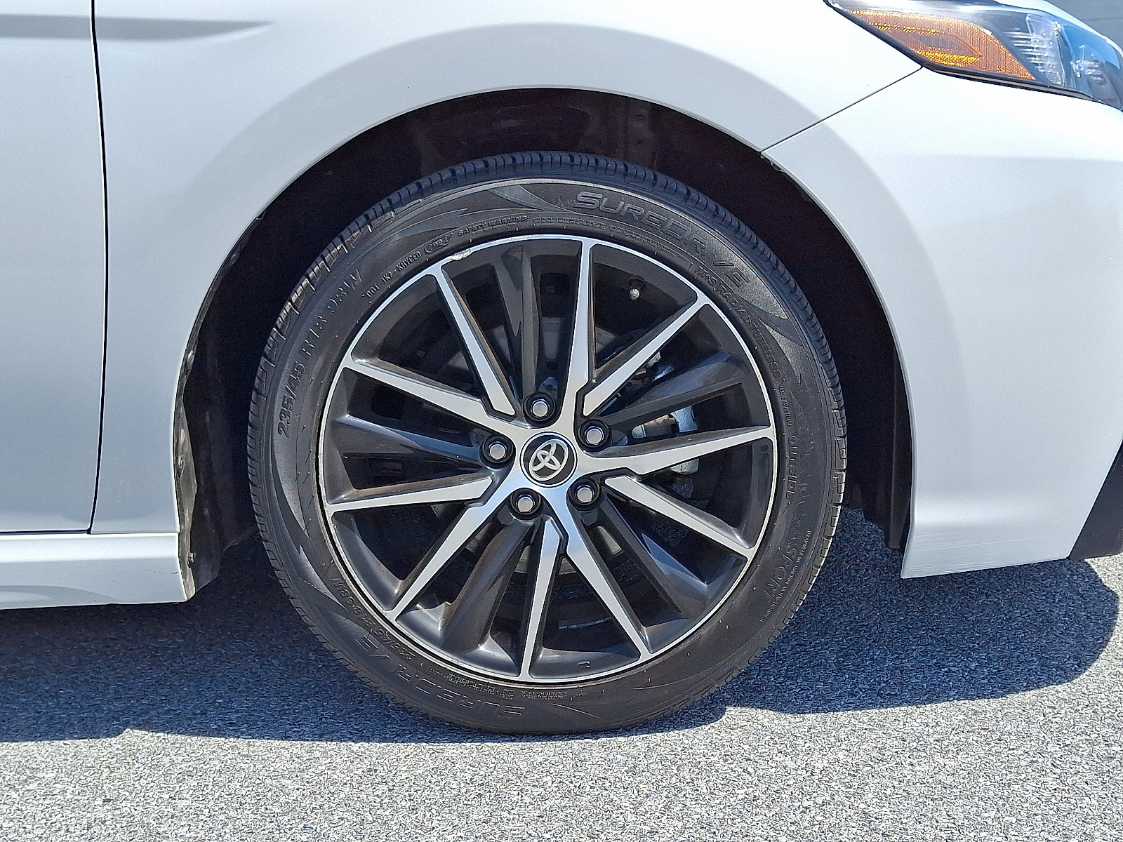 Used 2024 Toyota Camry SE FWD image 9