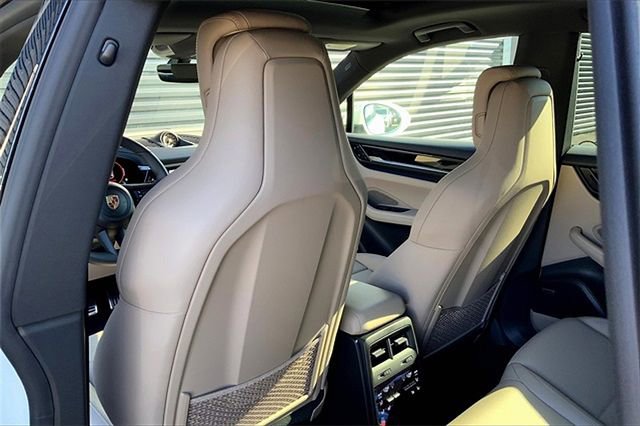 Certified 2025 Porsche Macan 4S Electric image 26