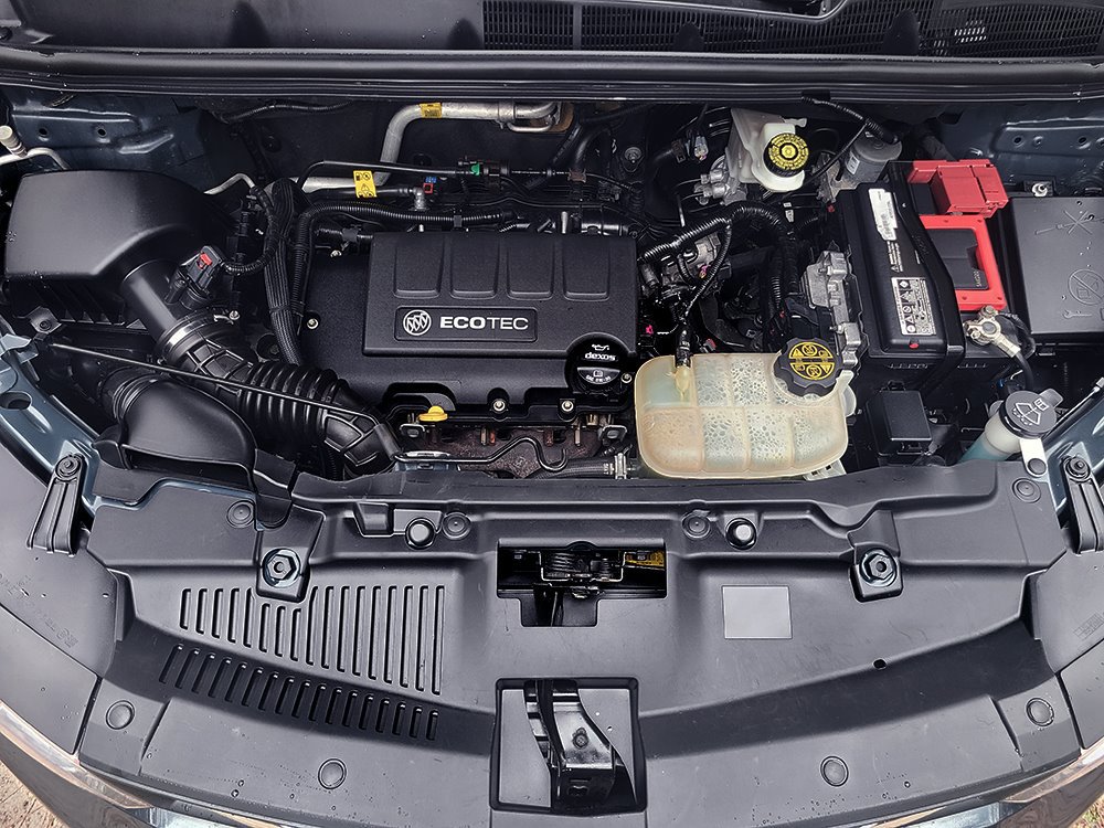 Used 2021 Chevrolet Trax LT w/ LT Convenience Package image 36