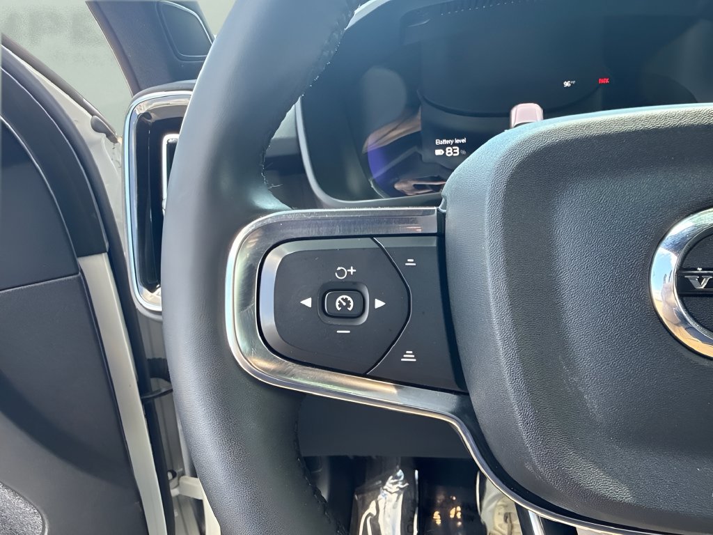 Used 2023 Volvo XC40 Recharge Ultimate AWD/4WD image 16