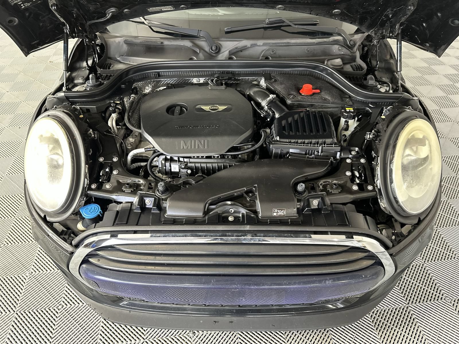 Used 2016 MINI Cooper 4-Door Hardtop FWD image 28