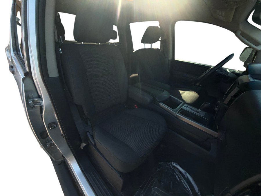 Used 2011 Nissan Titan SV w/ SV Premium Utility Pkg RWD image 15