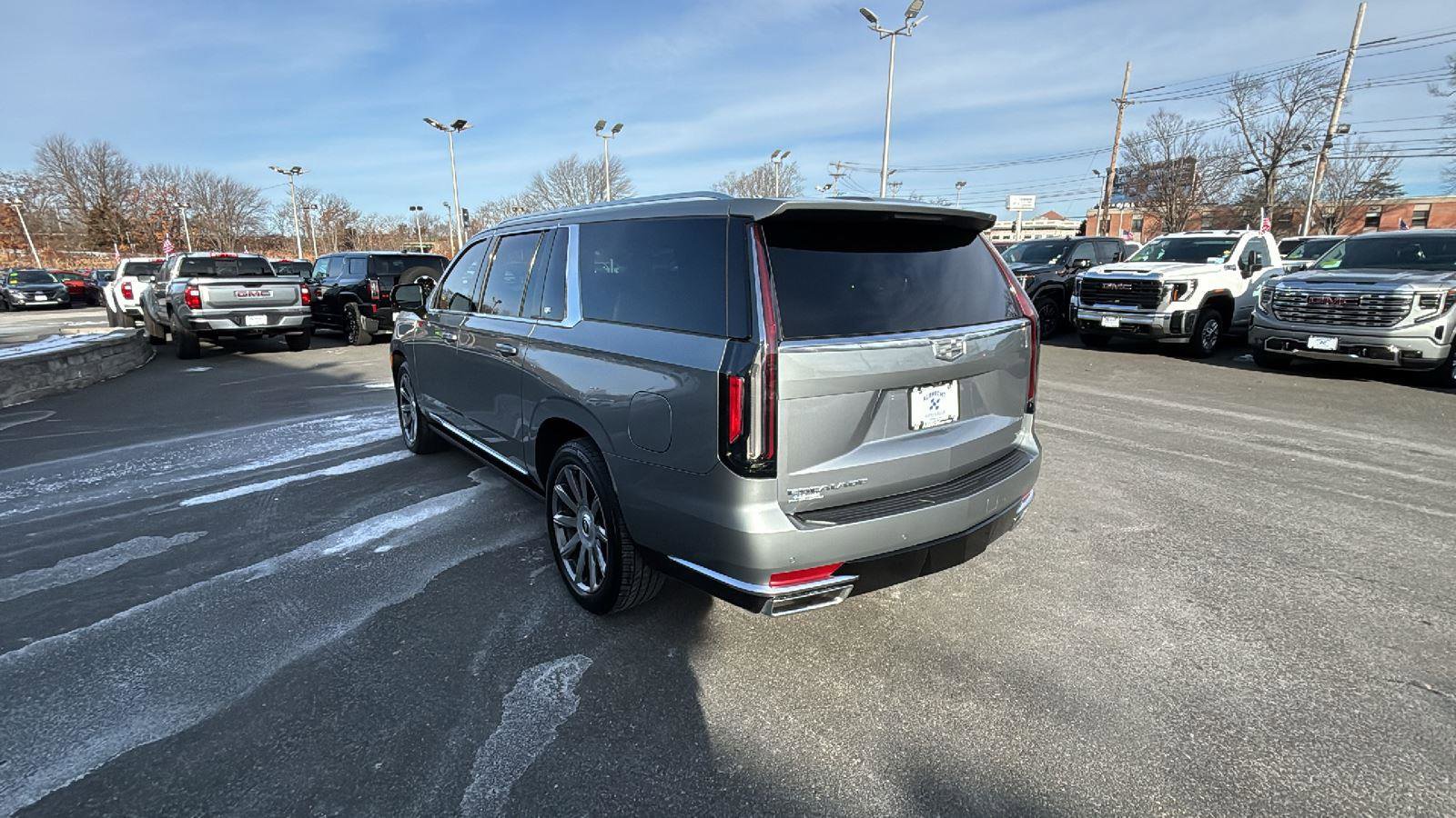 Certified 2024 Cadillac Escalade ESV Premium Luxury Platinum w/ Heavy-Duty Trailer Package image 5