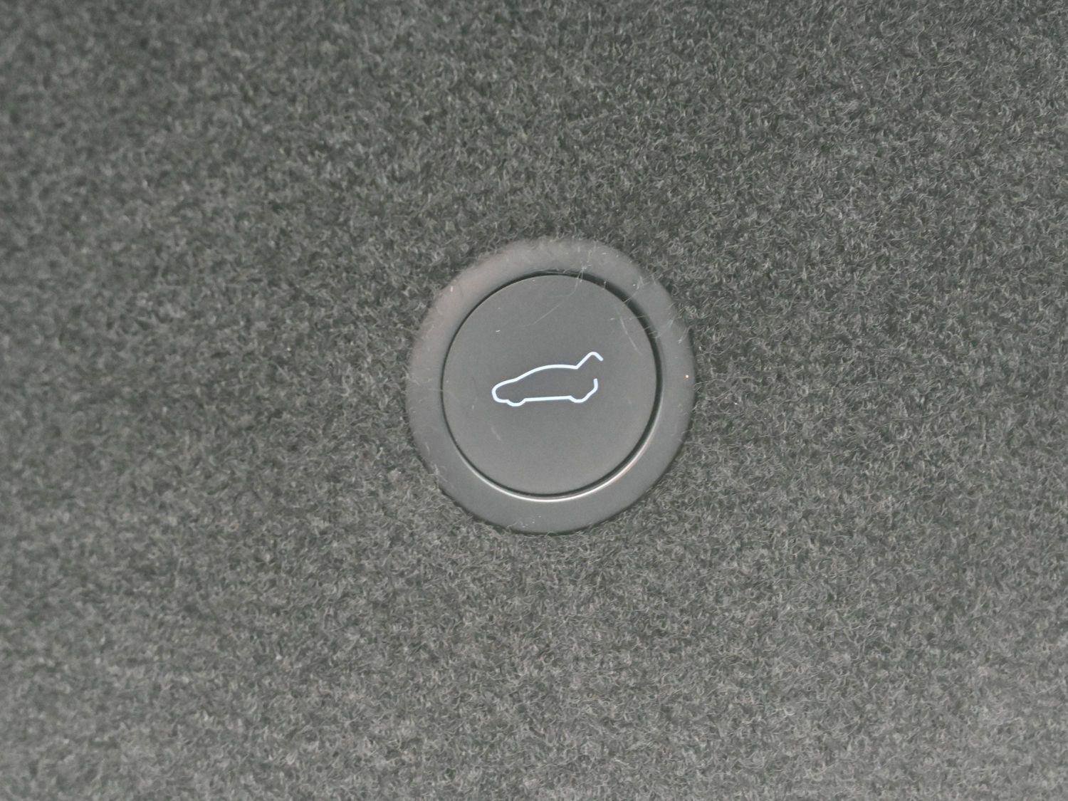 Used 2021 Tesla Model S Plaid image 10