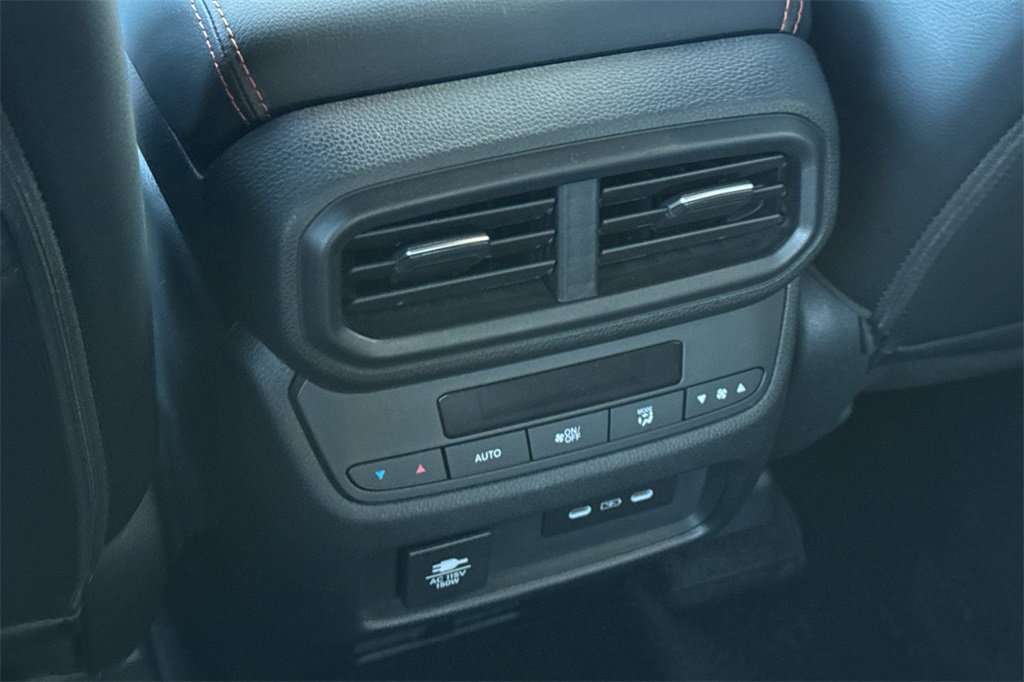 Certified 2024 Honda Pilot TrailSport image 17