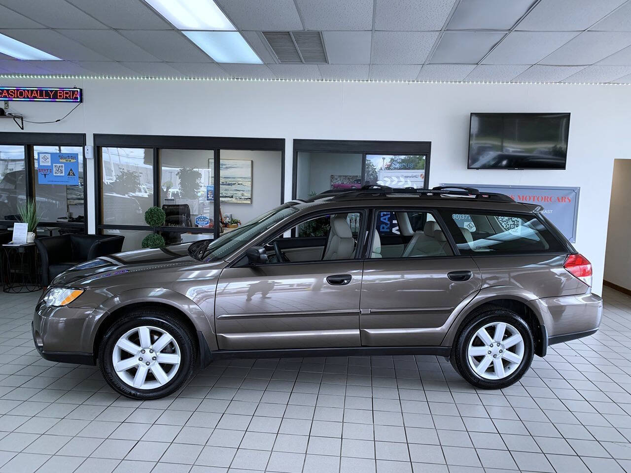Used 2008 Subaru Outback 2.5i L.L. Bean AWD/4WD image 3