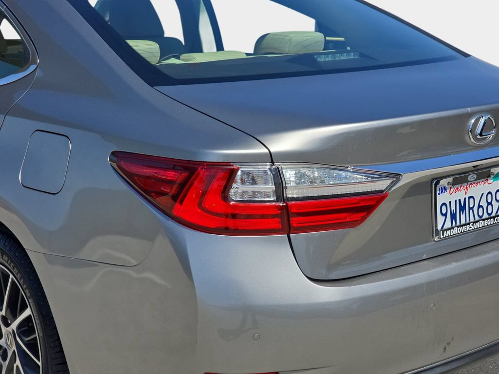 Used 2017 Lexus ES 350 w/ Navigation System Package FWD image 37