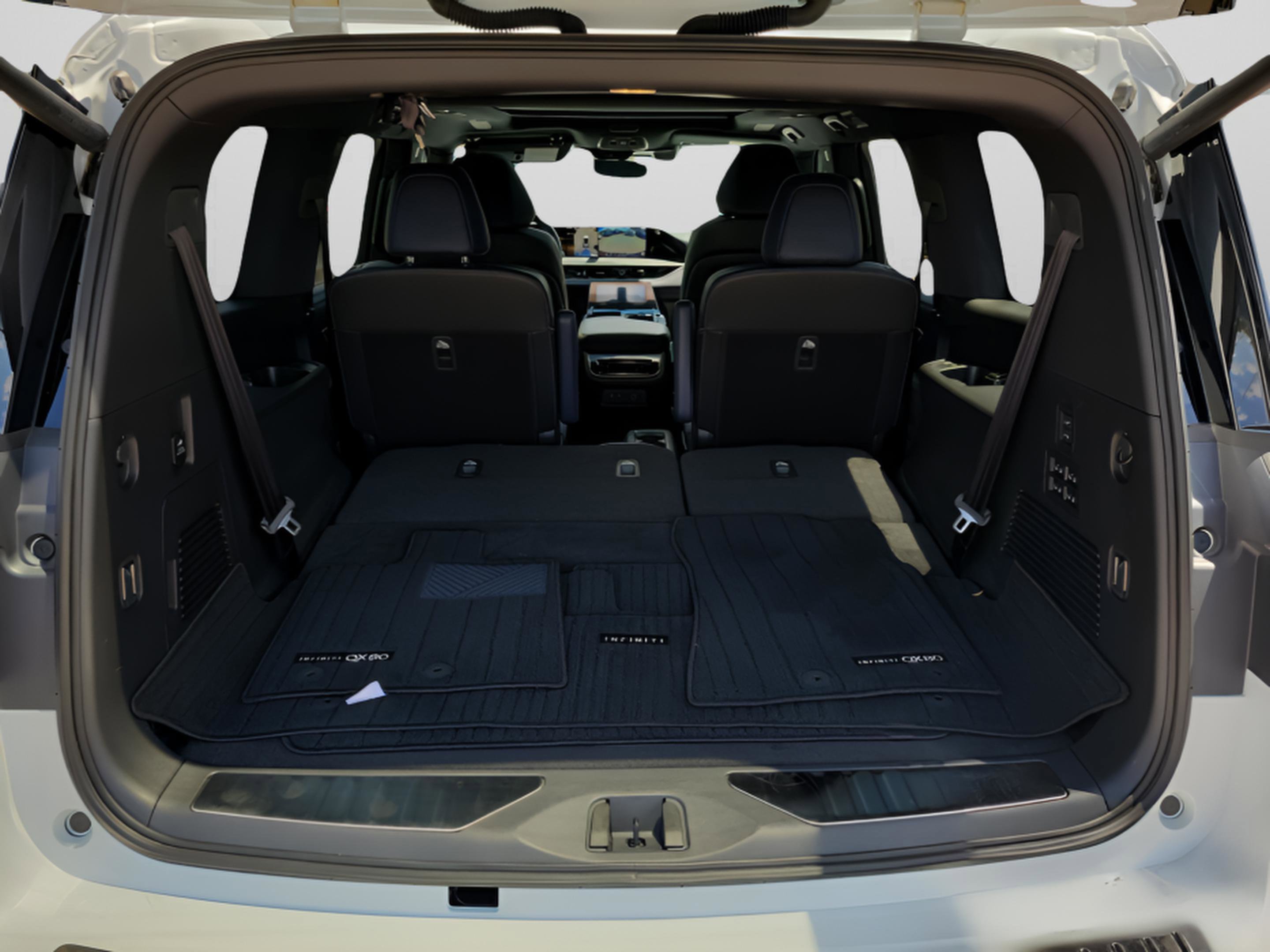 Certified 2026 INFINITI QX80 4WD w/ Sport Exterior Package image 27