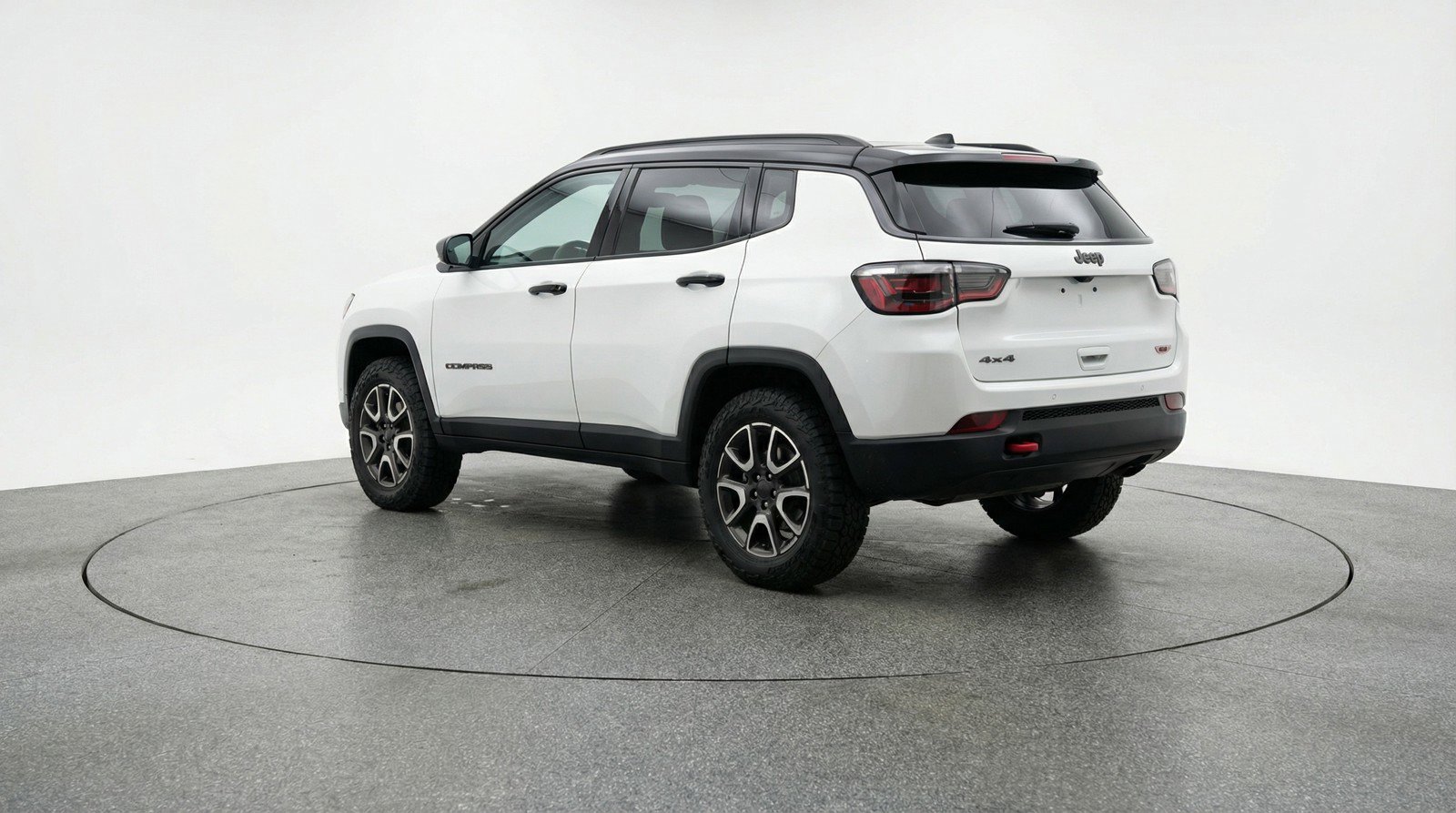 Used 2025 Jeep Compass Trailhawk AWD/4WD image 6