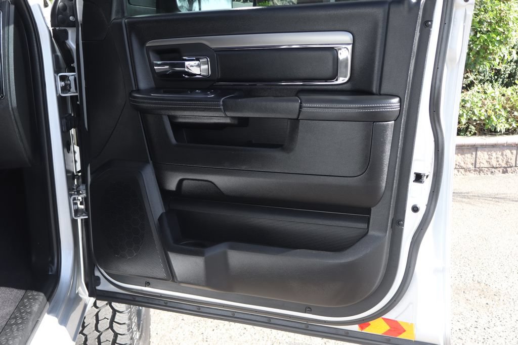 Used 2018 RAM 2500 Laramie w/ Sport Appearance Group AWD/4WD image 38
