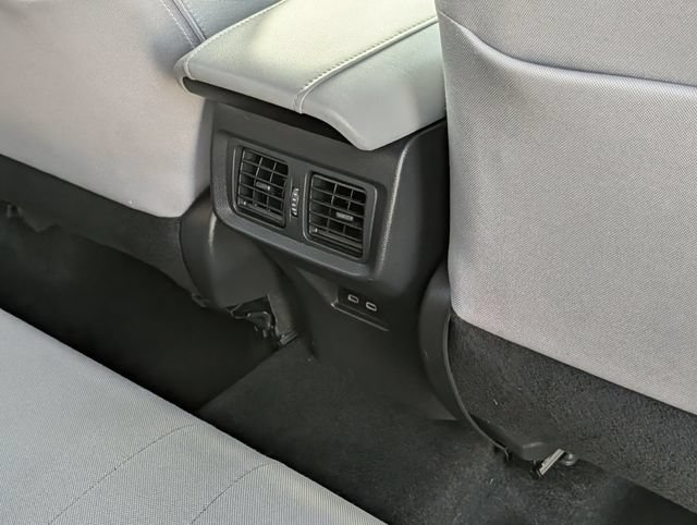 Certified 2023 Toyota Venza LE AWD/4WD image 31
