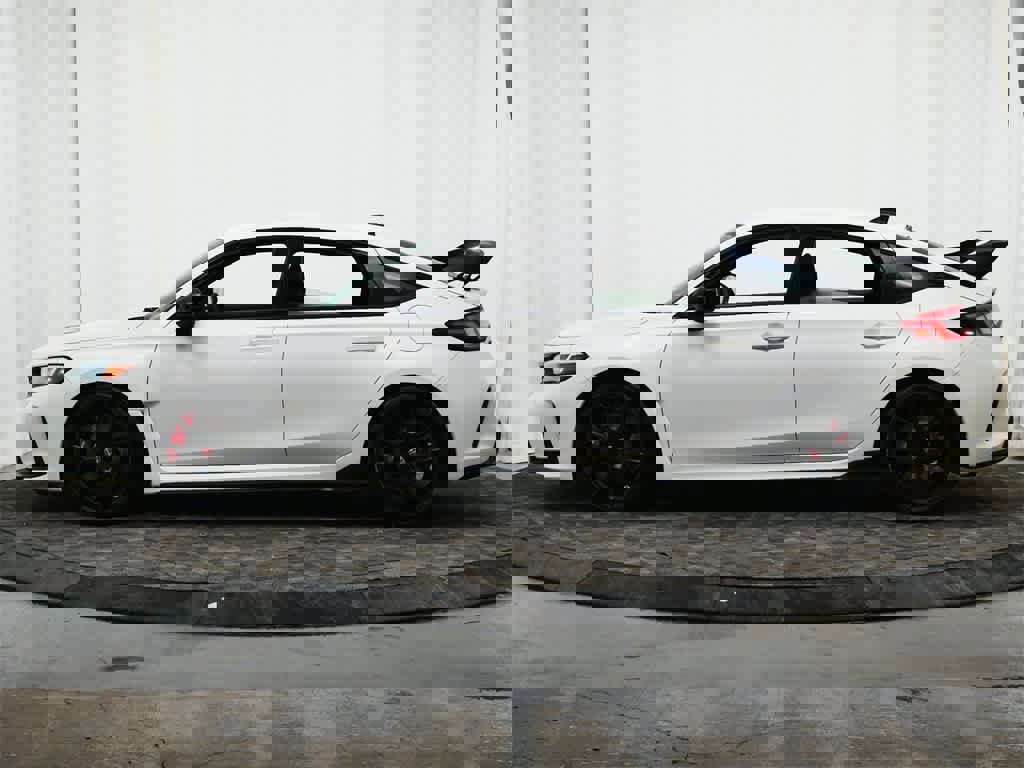 Used 2025 Honda Civic Type R image 2