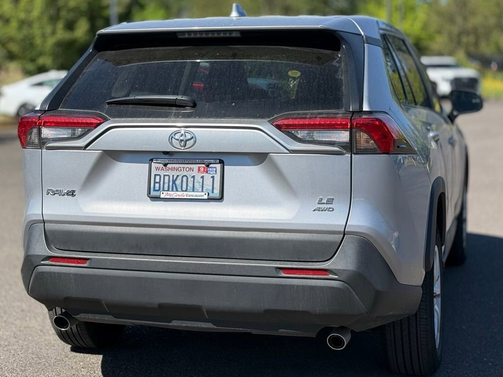 Certified 2023 Toyota RAV4 LE AWD/4WD image 5
