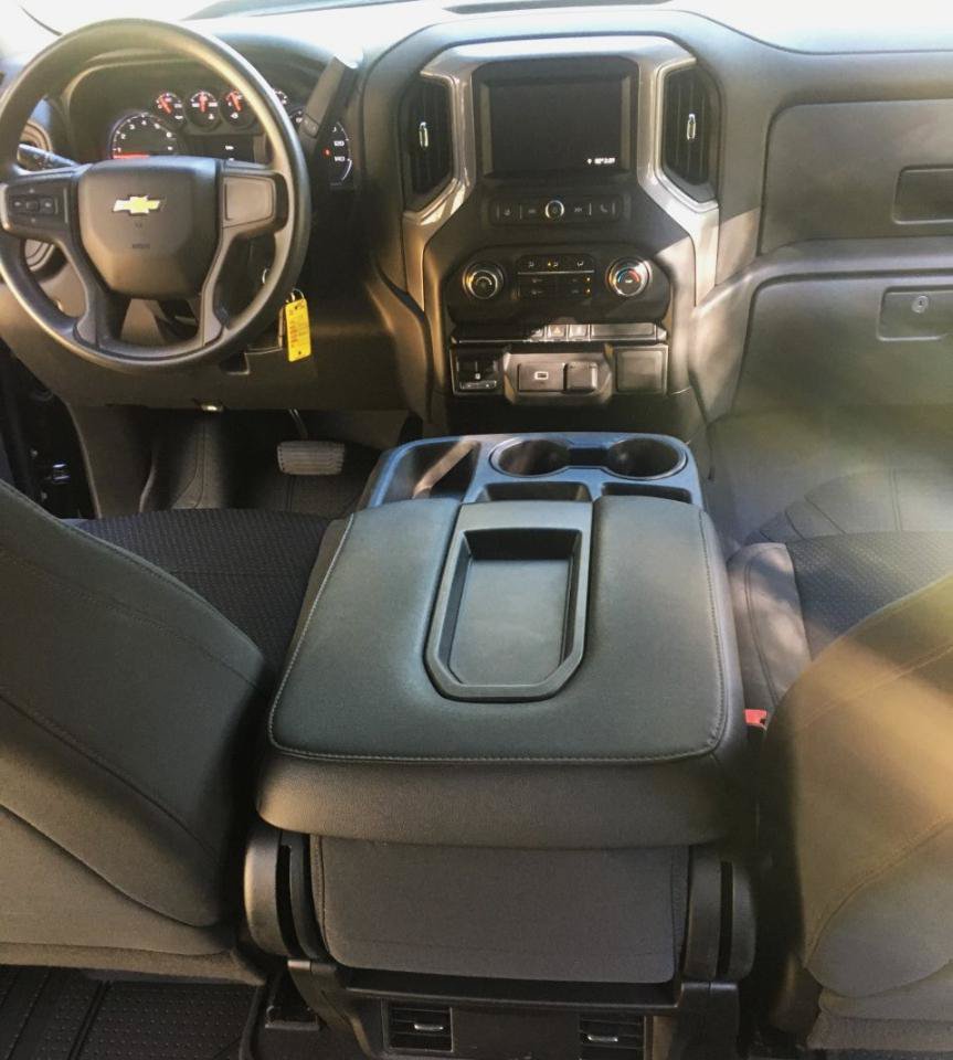 Used 2019 Chevrolet Silverado 1500 Custom w/ Custom Max Trailering Package AWD/4WD image 22