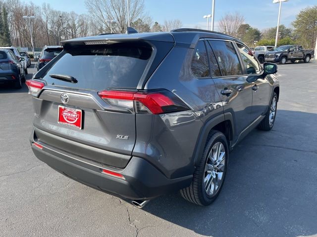 Used 2023 Toyota RAV4 XLE Premium image 5