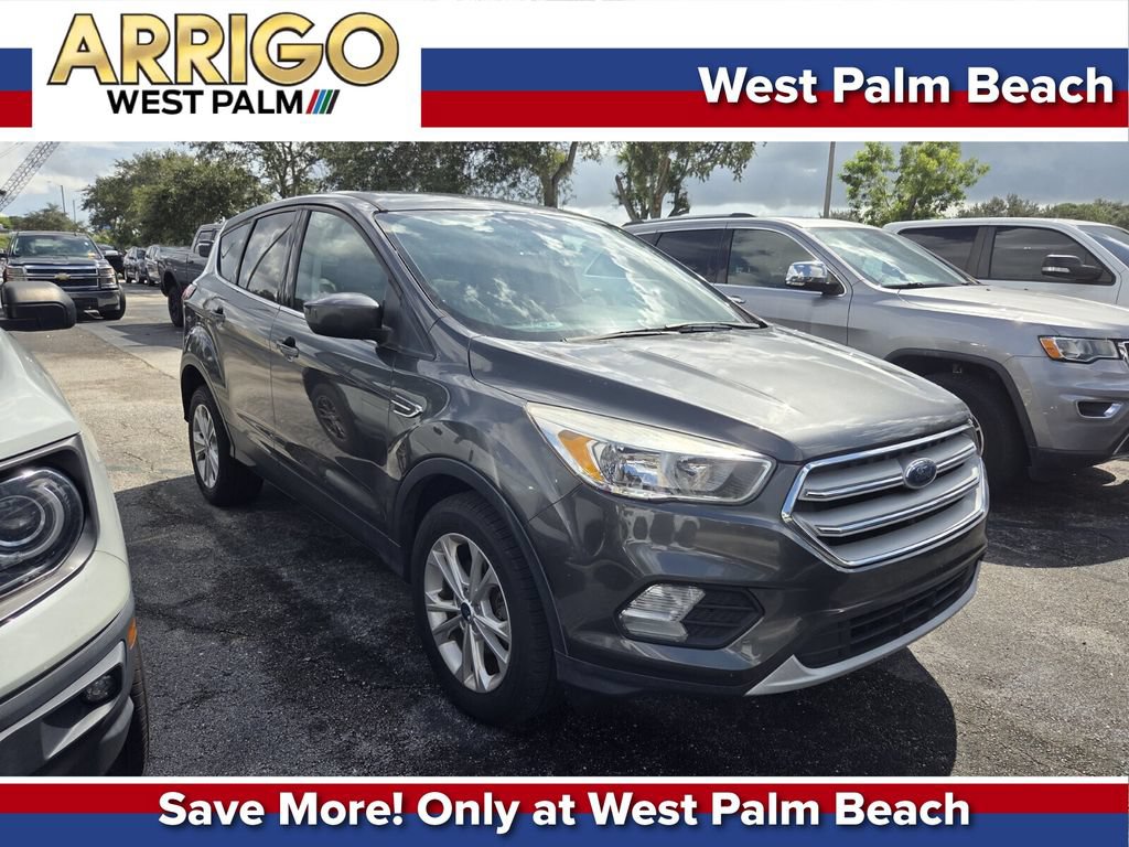 Used 2019 Ford Escape SE FWD video 1