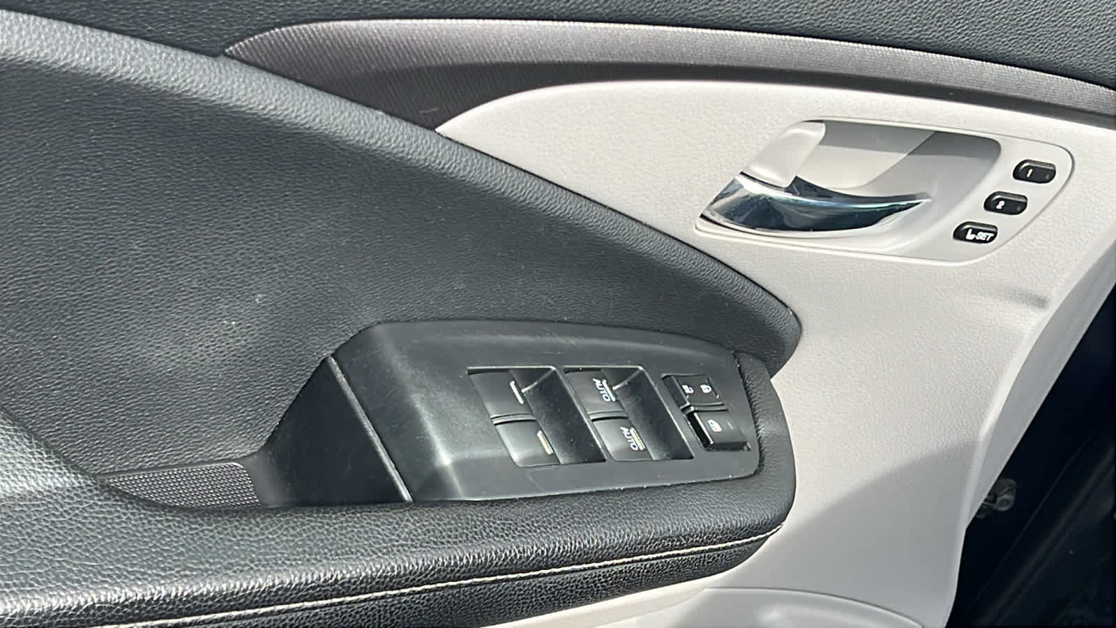 Used 2022 Honda Ridgeline RTL-E image 22