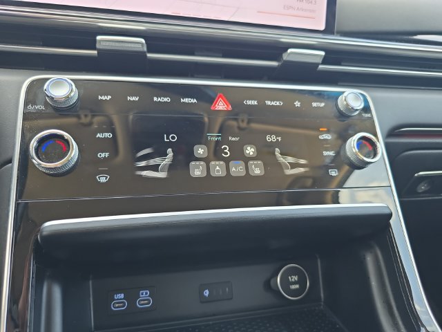 Used 2025 Genesis GV80 2.5T Standard AWD/4WD image 23