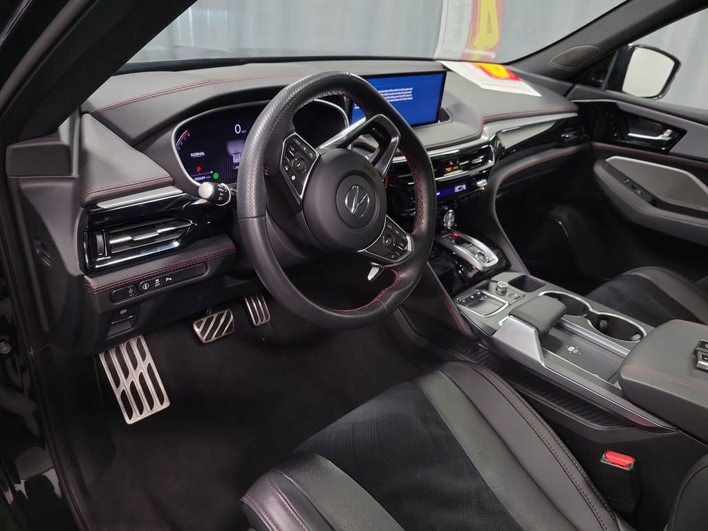 Used 2023 Acura MDX A-Spec image 15