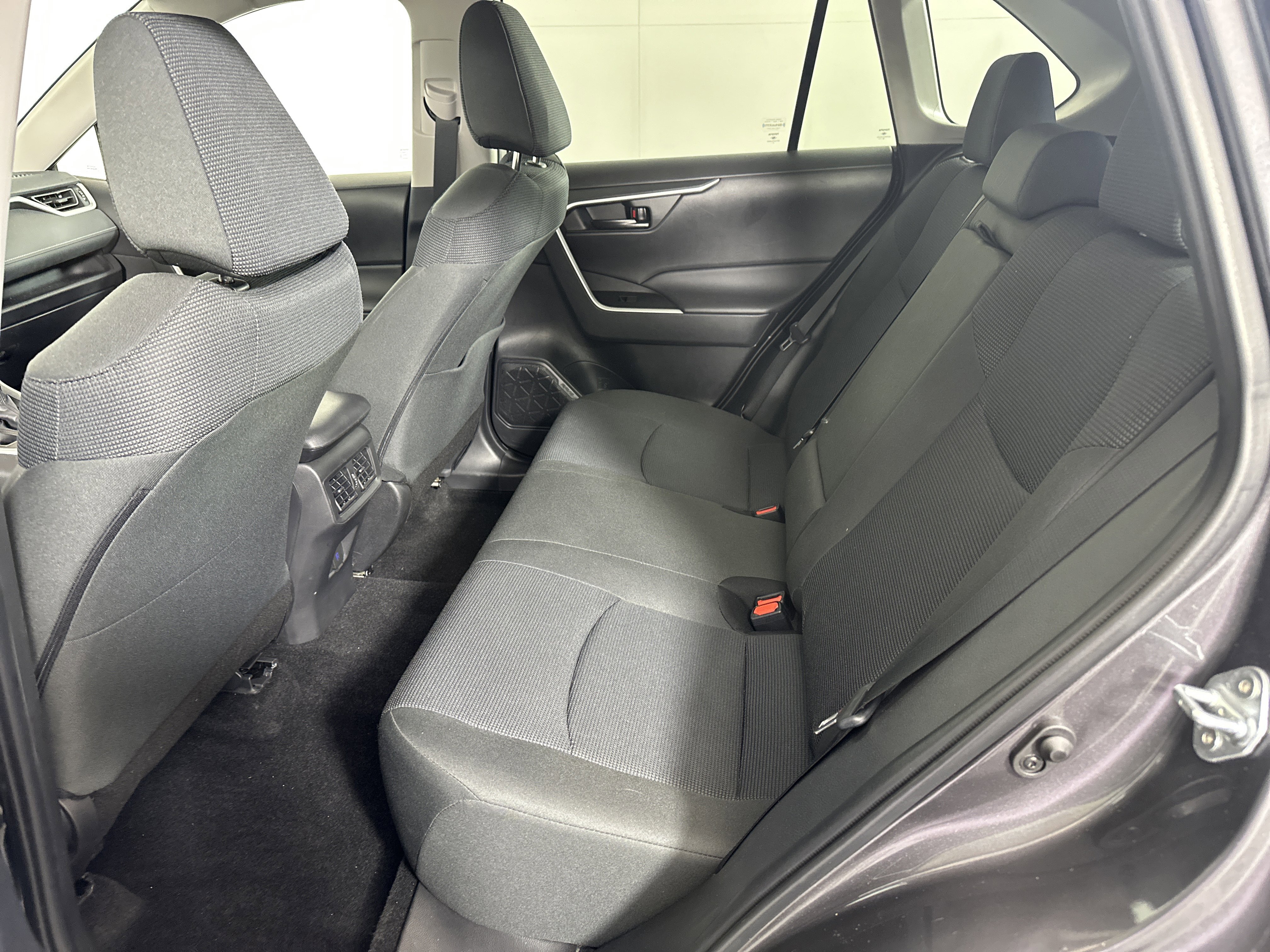Used 2024 Toyota RAV4 LE image 7