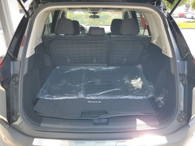 Certified 2023 Nissan Rogue SV image 6