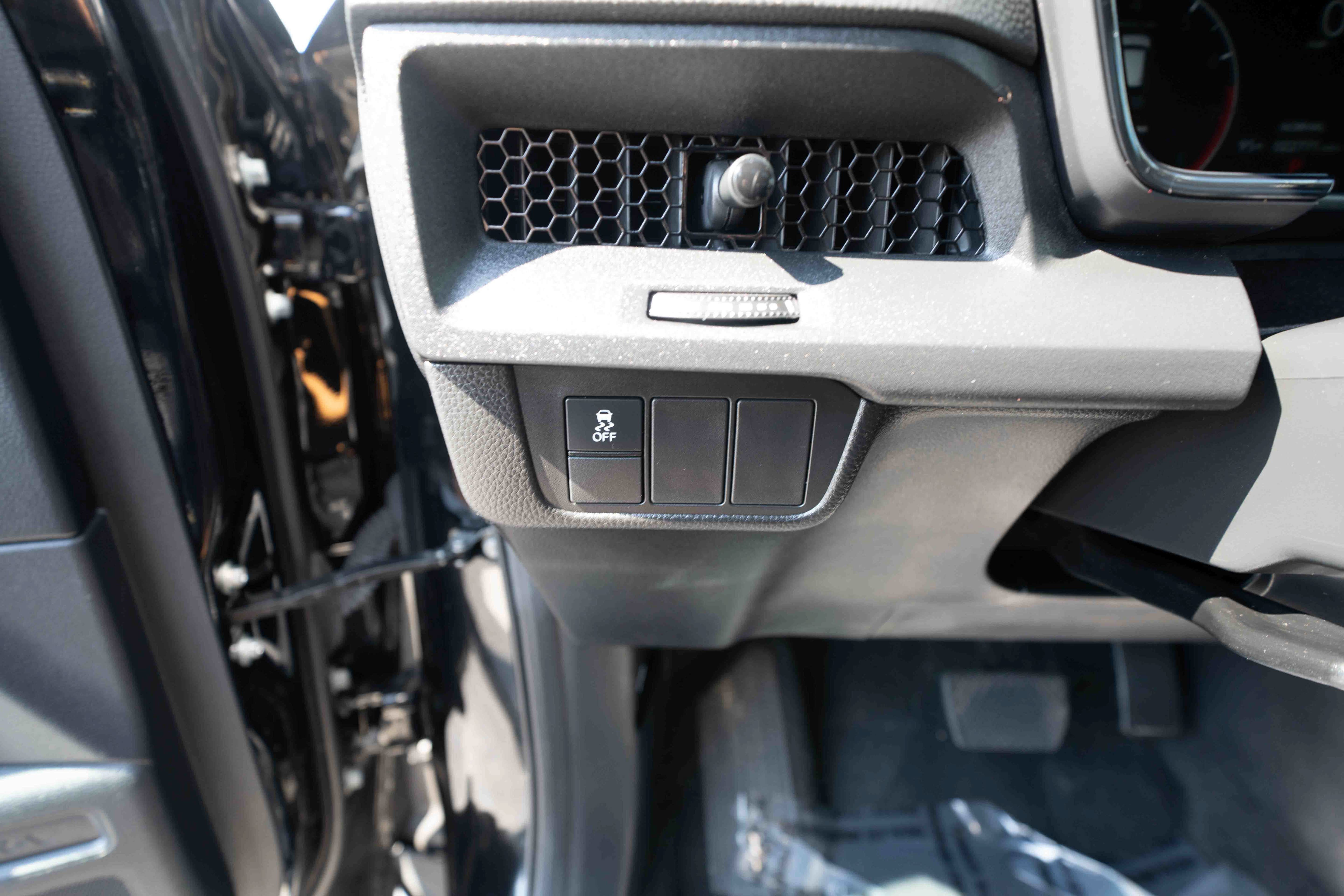 Used 2025 Honda CR-V EX image 11