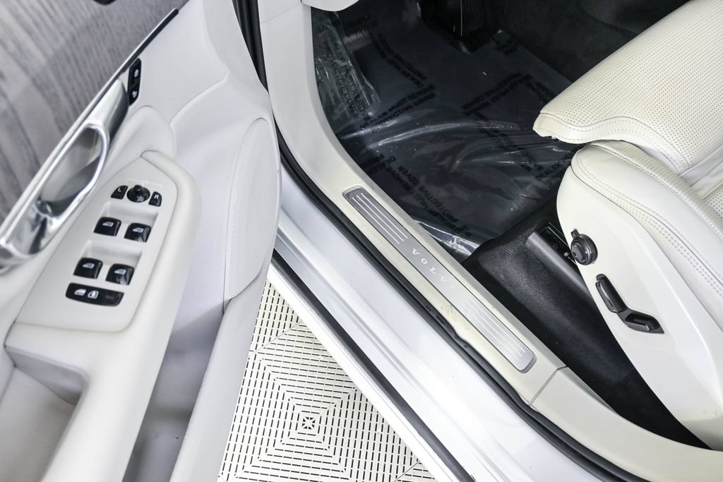 Certified 2022 Volvo XC90 T6 Inscription AWD/4WD image 10
