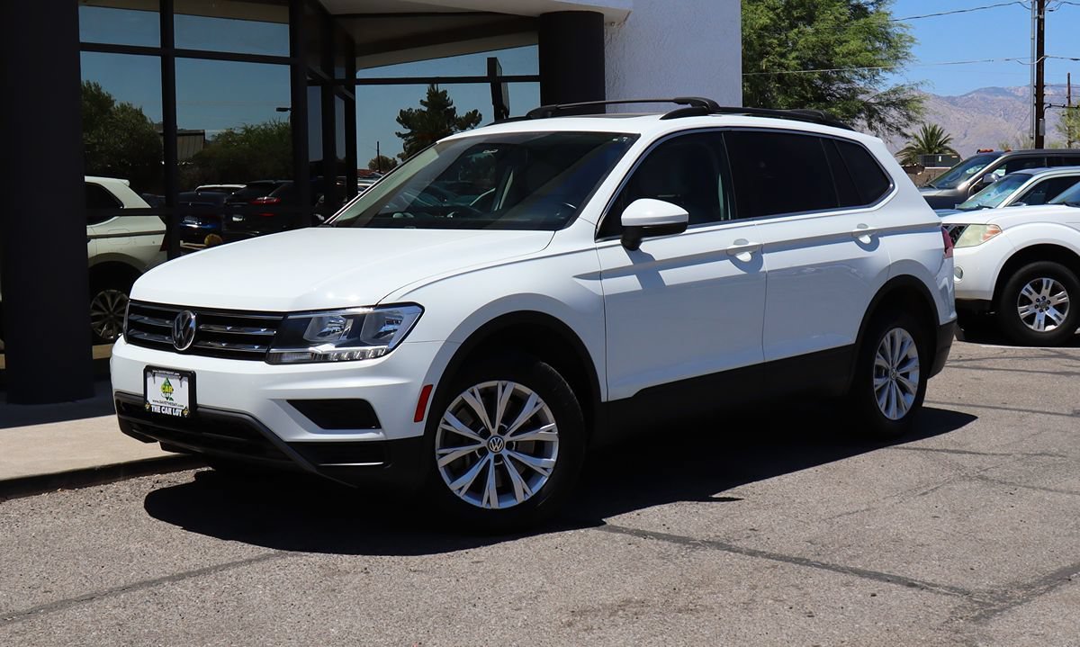 Used 2019 Volkswagen Tiguan SE w/ Panoramic Sunroof Package AWD/4WD image 2