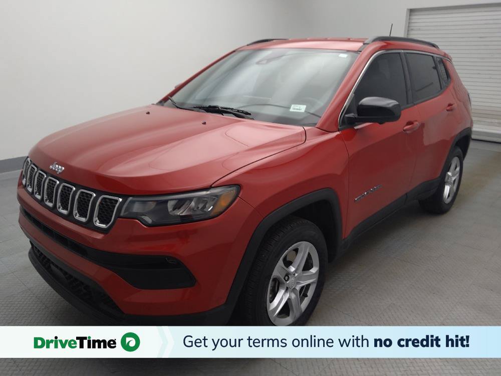Used 2023 Jeep Compass Latitude w/ Convenience Group AWD/4WD image 1