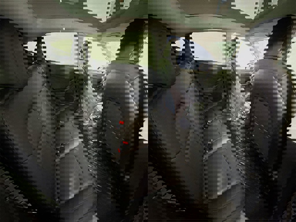 Used 2020 Tesla Model Y Long Range image 28