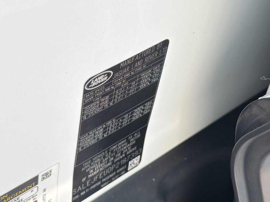 Used 2023 Land Rover Defender 130 S image 38