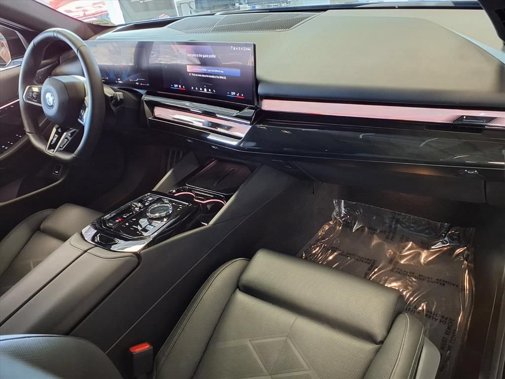 Used 2024 BMW 540i xDrive w/ Executive Package AWD/4WD image 8