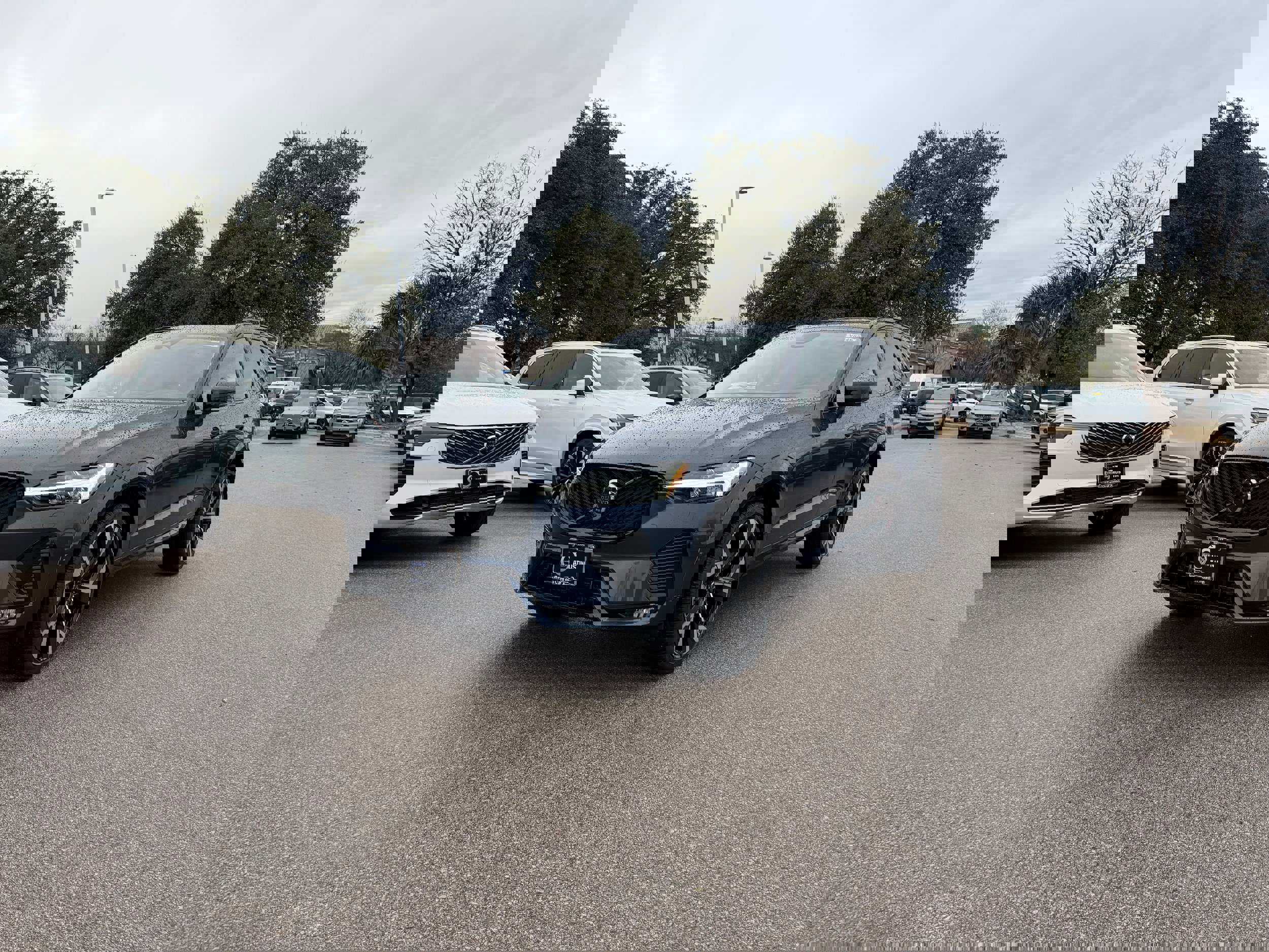 New 2026 Volvo XC60 B5 Ultra w/ Protection Package Premier image 2