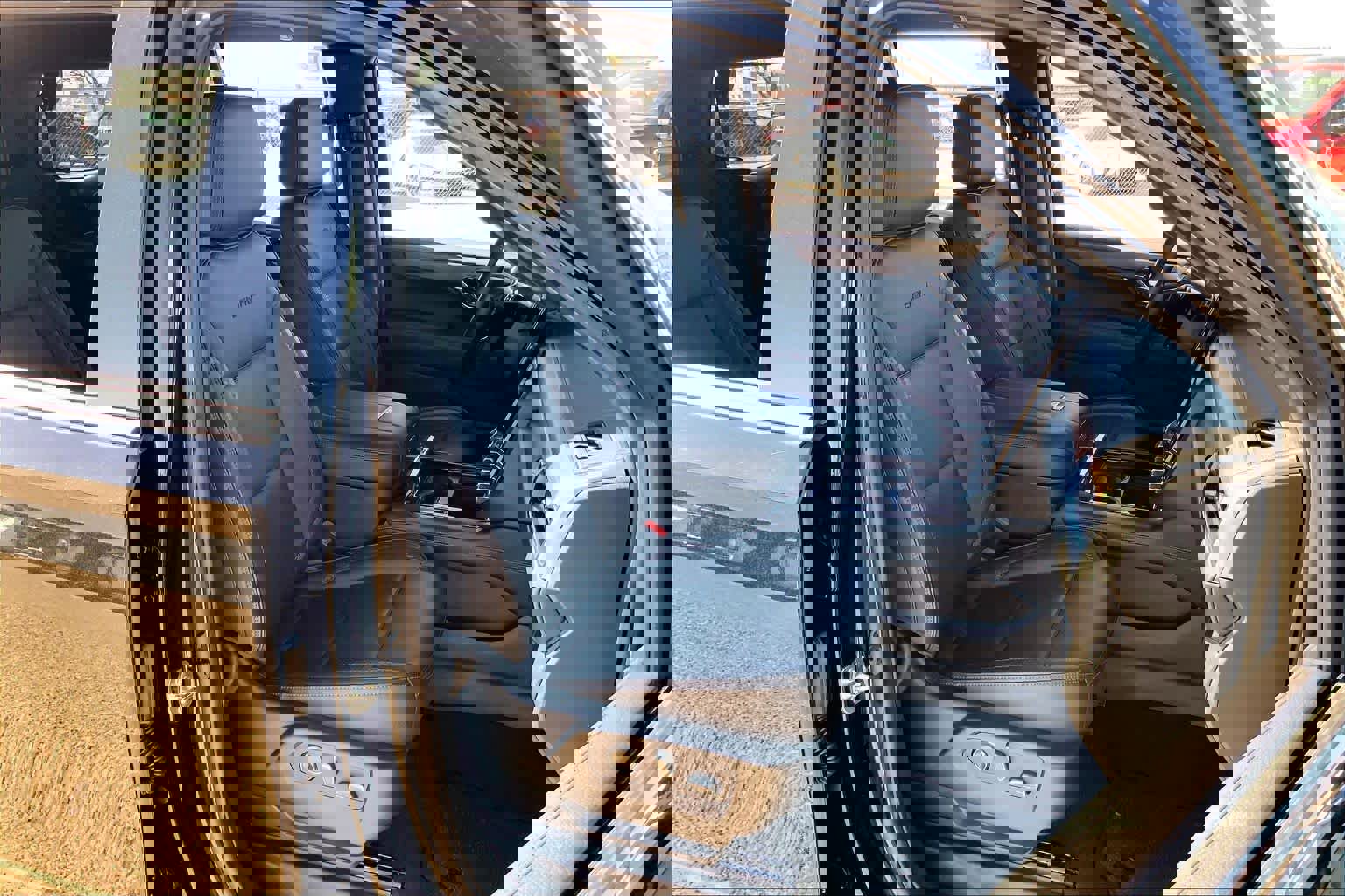 Used 2025 GMC Yukon Denali image 9