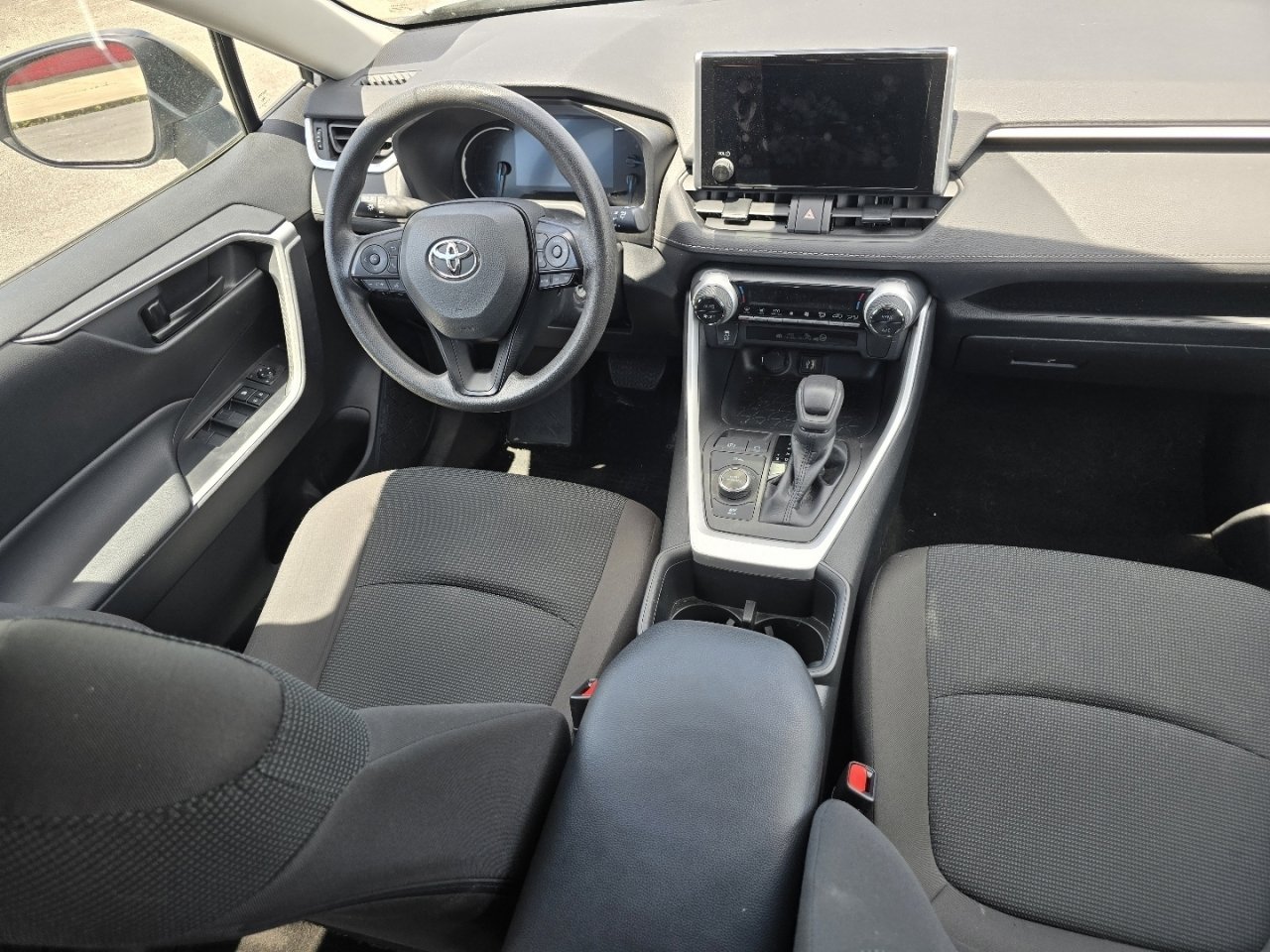 Used 2023 Toyota RAV4 LE AWD/4WD image 20