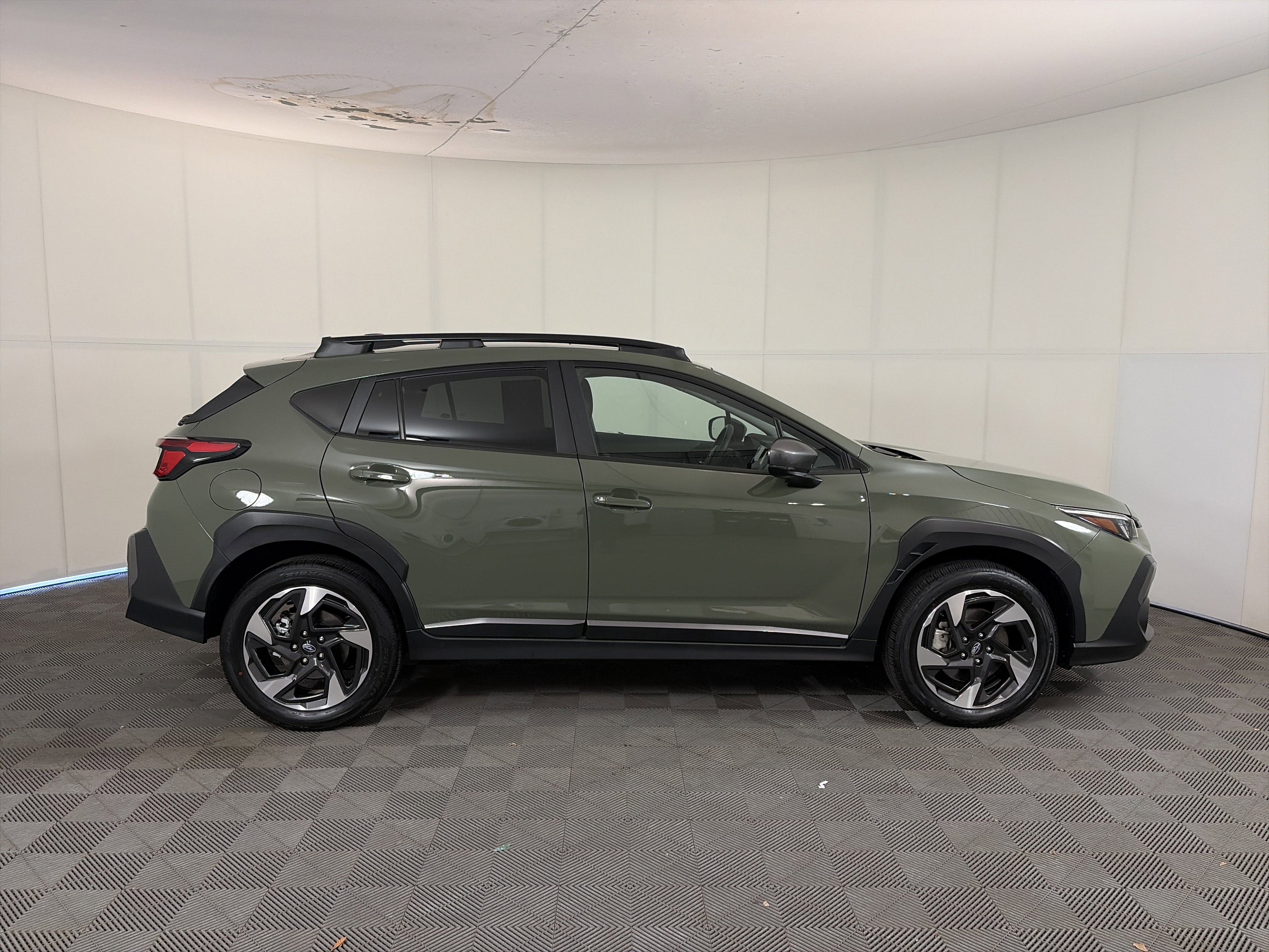 Used 2025 Subaru Crosstrek 2.5i Limited w/ Popular Package #3A image 4